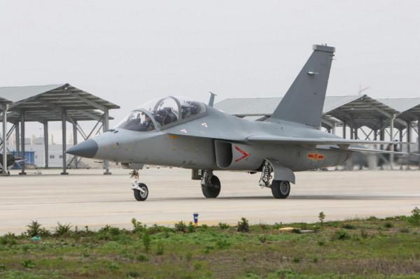 雙座型殲20S試飛,是教練機還是攻擊機?簡單分析其將扮演的角色 雙座型殲20S試飛,是教練機還是攻擊機?簡單分析其將扮演的角色