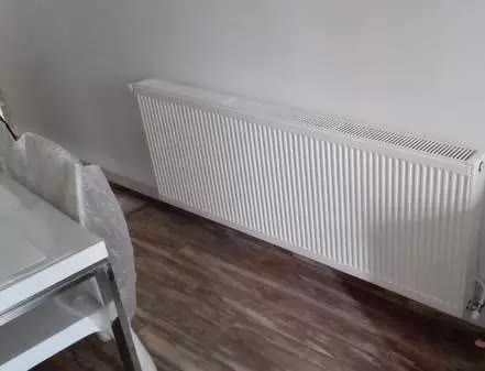 到底是裝暖氣片好，還是裝地暖好？好百鄰暖氣安裝師來告訴你答案