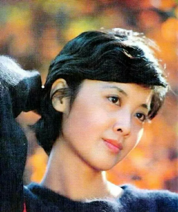 朱琳:優雅唯美高畫質寫真珍藏版(後幾張劇中美照) 朱琳:優雅唯美高畫質寫真珍藏版(後幾張劇中美照)