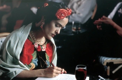 “一字眉”畫家：18歲車禍32次手術，丈夫出軌妹妹，她選擇原諒他