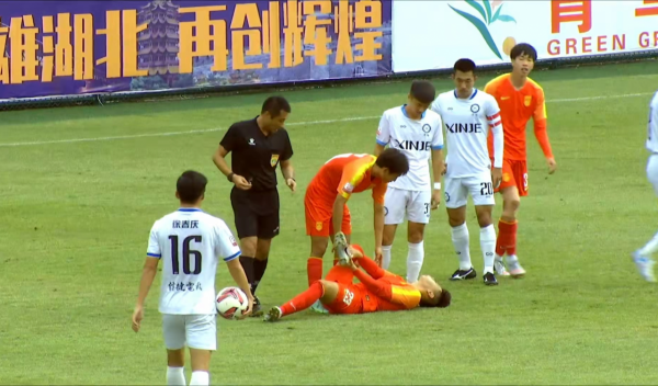 從3-1至0-1！國青U20轟然倒下，技術粗糙引球迷吐槽：爛到根了