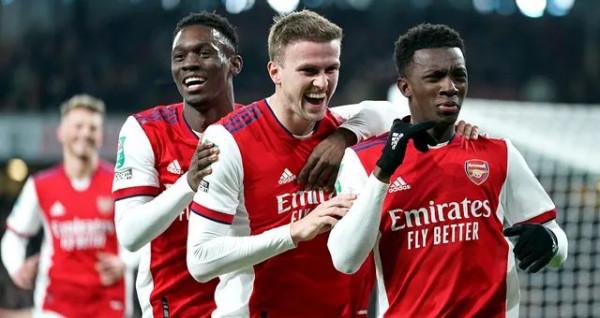 逗妹吐槽：阿森納致勝道路：隊長“祭天”，法力無邊