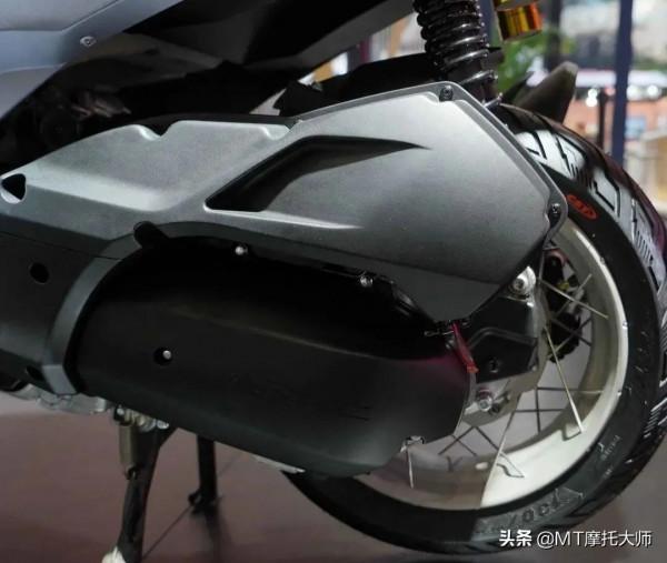 續航400km,輻條輪+真空胎!力刻Gobi 150踏板亮相:預測1.7萬元 續航400km,輻條輪+真空胎!力刻Gobi 150踏板亮相:預測1.7萬元