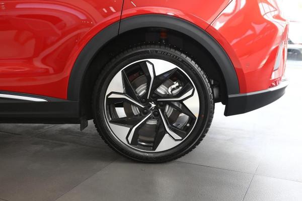 24.19萬起，滿電續航653km，四塊大屏+矩陣大燈，實拍極狐阿爾法T