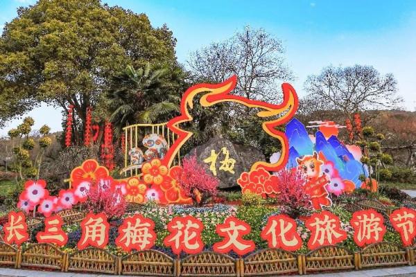 1年有150天住酒店，44次旅行，47次飛行！這江南女子怎麼做到的？