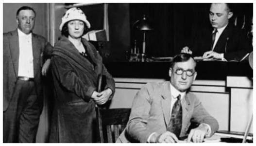 妻子將情人藏家10年，丈夫遇害時才知，最後殺人者為何沒被判刑？