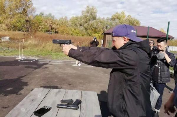 我在俄羅斯打槍，太刺激了