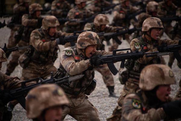 開訓即開戰！軍旗獵獵赴新徵