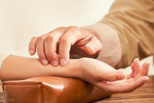 中藥天麻妙用多，素有定風草的美譽，送給最需要的你