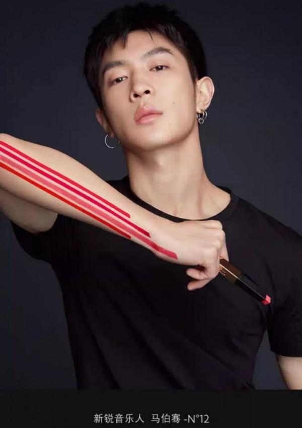 當，我擁有了12支超顯白的口紅以後