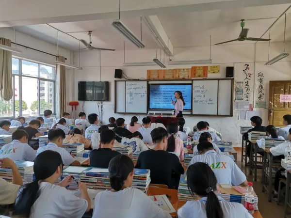 相伴成長！都安研究生支教團初體驗！