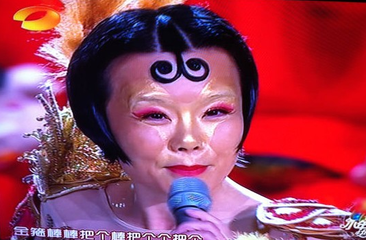 龔琳娜：手撕王菲因“忐忑”出圈，嫁二婚老外與母親斷聯10年