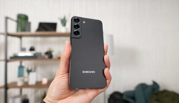 誰說手機不能流暢用四年？這幾款旗艦代表機型，很經典