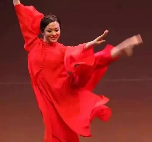 中國8位舞蹈大家:毒舌金星勉強排第五,楊麗萍只能排第三 中國8位舞蹈大家:毒舌金星勉強排第五,楊麗萍只能排第三