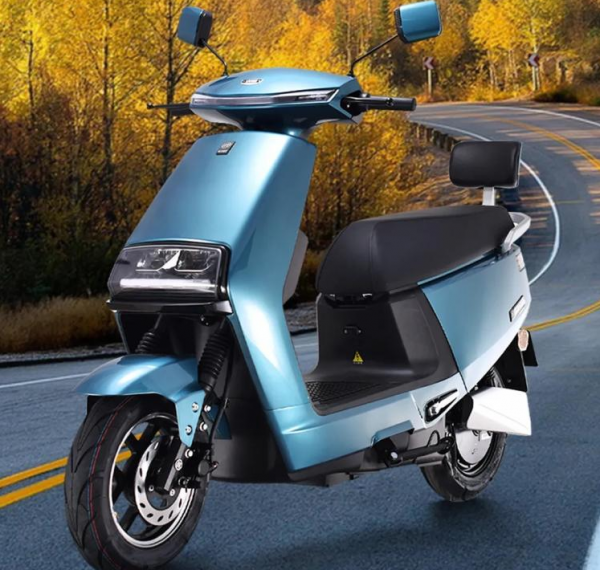 支援快充，最高續航230公里，這4款電摩，冬天也能跑長途、送外賣