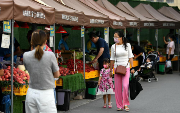 從小商小販到電商大佬，為何都在“痴迷”地攤經濟？