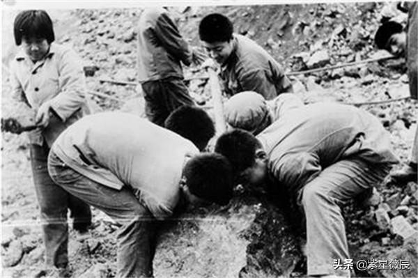 主席總理商定神秘工程，6萬人耗時17年，即將完工接到指令：停建