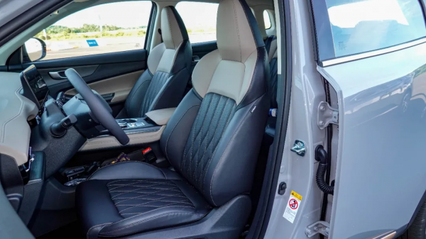 這臺10萬級精品SUV號稱“合資終結者”,如今更具旗艦氣場 這臺10萬級精品SUV號稱“合資終結者”,如今更具旗艦氣場