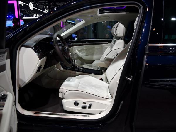 全系2.0T!不輸BBA的大眾旗艦 實拍輝昂 全系2.0T!不輸BBA的大眾旗艦 實拍輝昂