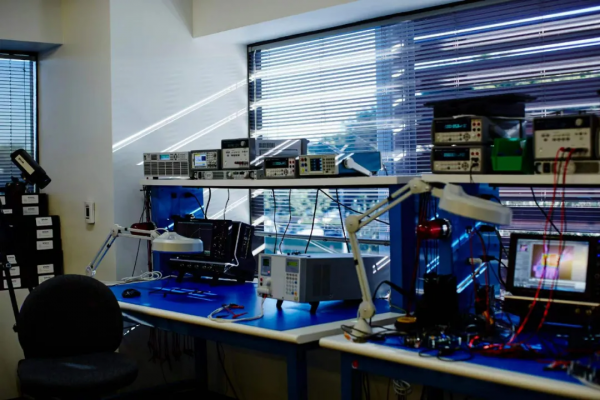 充電速度提升3倍，氮化鎵技術如何改變電動汽車行業？