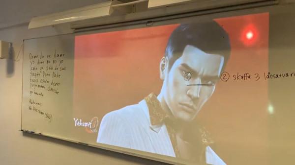 《如龍5》經典插曲《像個傻瓜》意外走紅 瑞典年輕人隨口唱 《如龍5》經典插曲《像個傻瓜》意外走紅 瑞典年輕人隨口唱