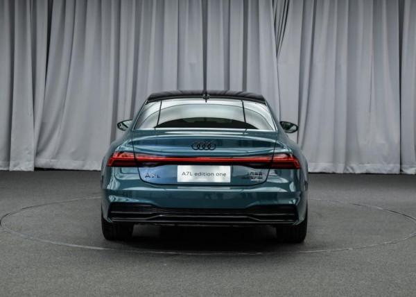 把溜背去掉的奧迪A7L，3&period;0T輕混動力強，但為何不選A8？