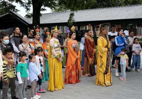 品味中秋 體驗唐韻大明宮國家遺址公園舉辦“金鑾皓月·大明宮詩詞雅集”活動
