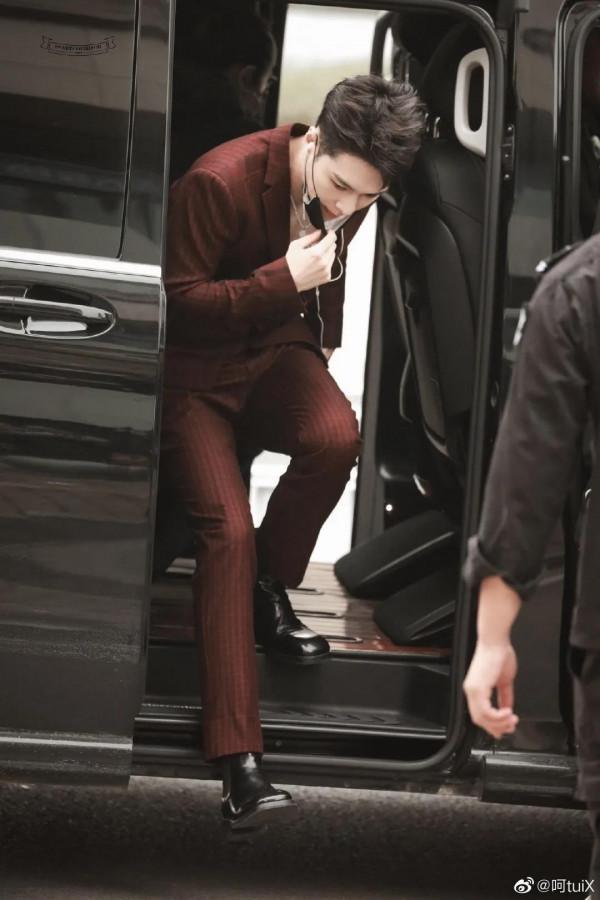 霸道總裁張藝興