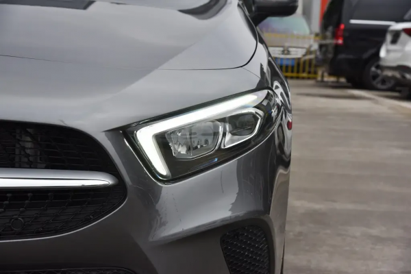 純進口品質可8&period;3秒破百，軸距2729mm，算不算&OpenCurlyDoubleQuote;小鋼炮&rdquo;？