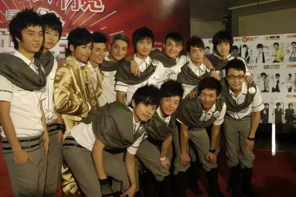 “從紅極一時到落魄”7個組合，有人街頭又擺攤，有人瘦到剩100斤