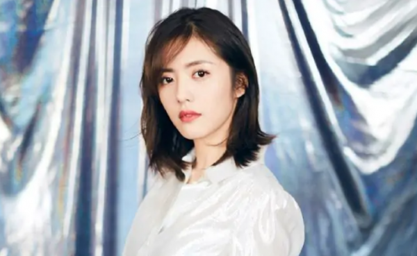 10個月上線6部劇，看到蔡文靜的努力後才知道，趙麗穎有多了不起