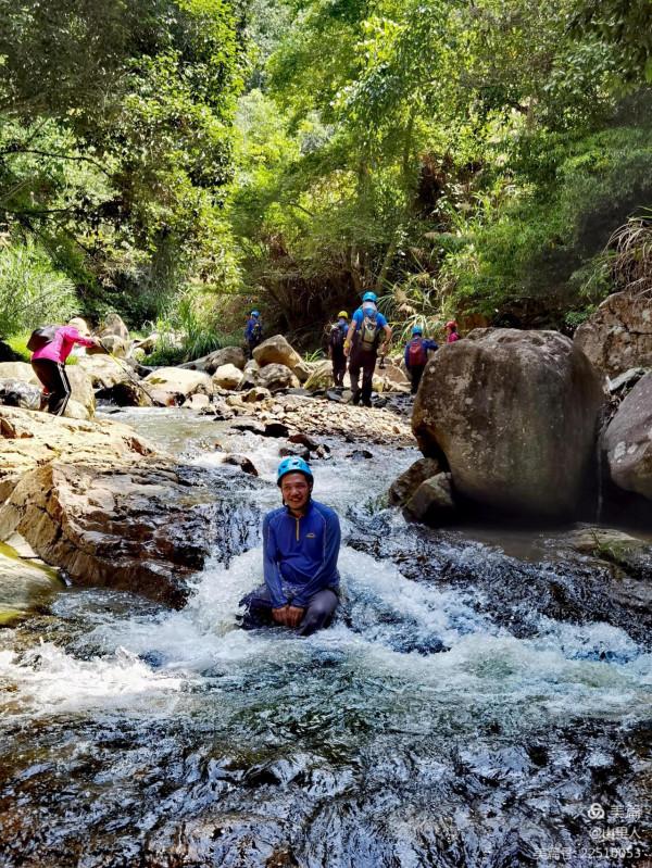 流在心中的一條河 流在心中的一條河