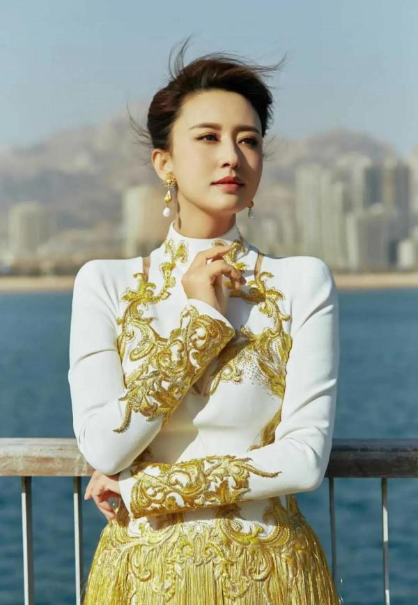 央視主持人張蕾美照