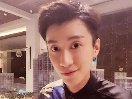 這幾個明星都在年輕的時候離開了我們,太可惜了 這幾個明星都在年輕的時候離開了我們,太可惜了