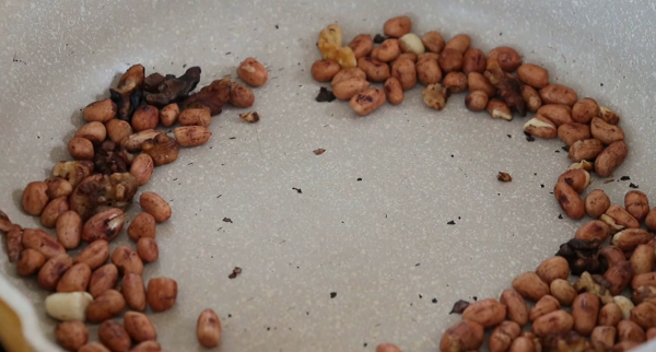 超市賣幾十元一袋的黑芝麻糊，看我5塊錢不到完美複製，細膩順滑