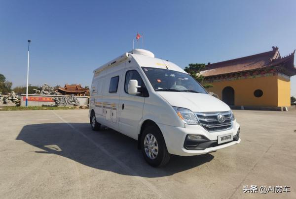 無中門衛航B型房車，帶大衣櫃、洗衣機和3人床鋪，堪稱空間魔術師