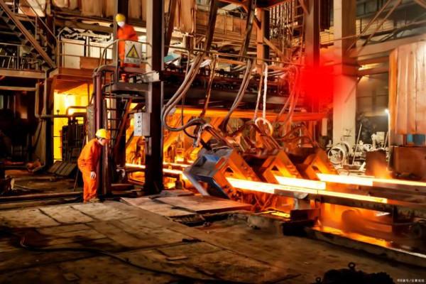 山西首富李海倉：白手起家打造36億鋼鐵王國，48歲被髮小槍殺