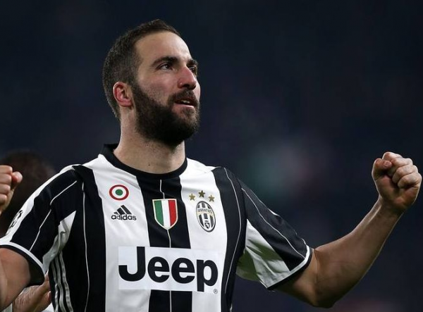 凌晨1點，伊瓜因爆出爭議言論！中國球迷噓聲一片：中超都不要你