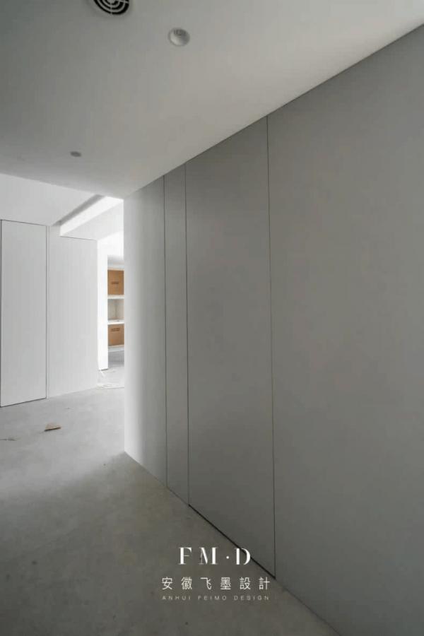 260㎡大平層“真愛”設計，背景牆設隱形門藏衛生間，不破壞美感