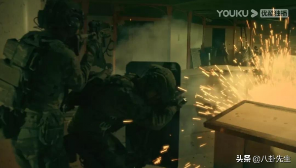 《飛虎之壯志英雄》:用最強大的港劇陣容,拍出最爛的合拍劇 《飛虎之壯志英雄》:用最強大的港劇陣容,拍出最爛的合拍劇