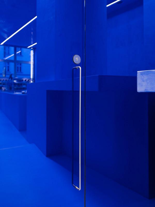 青金石藍,展現強勢魅力感的麵包店 青金石藍,展現強勢魅力感的麵包店