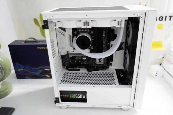 沒顯示卡如何組裝價效比主機？三千多的電腦遊戲、辦公都很值