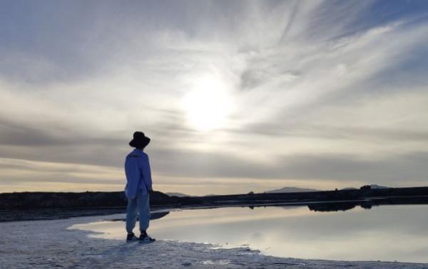 人過中年,與人兩寬,渡人短長 人過中年,與人兩寬,渡人短長