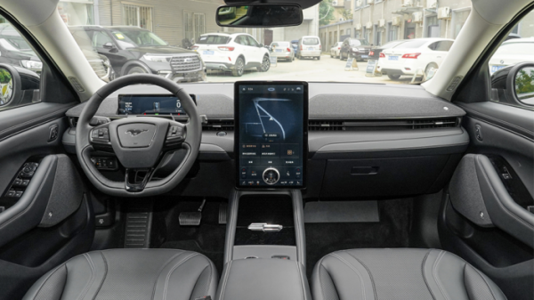 福特Mach-E交付在即,用比亞迪三元鋰電池你還敢買? 福特Mach-E交付在即,用比亞迪三元鋰電池你還敢買?