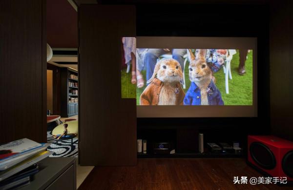 堅持摒棄客廳,不買沙發茶几!這對夫妻的家,成了裝修界的教科書 堅持摒棄客廳,不買沙發茶几!這對夫妻的家,成了裝修界的教科書