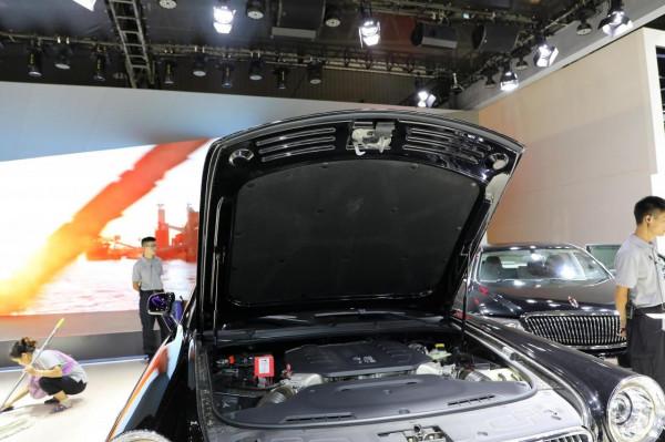 外觀大氣有型，國產豪車，紅旗L5的表現具體如何？