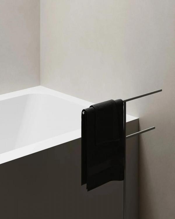 今天分享一個非侘寂風但一樣有斷舍離精髓的極簡美學精品案例