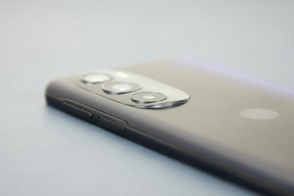 為什麼2022年的第一批旗艦機，配置都“不夠高”？