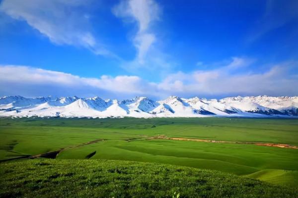 新疆一個“超大”景區，面積堪比一個城市，裡面卻不允許開車