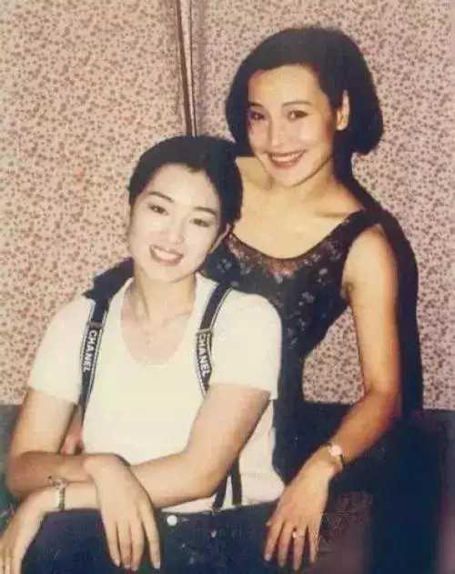 20張老照片:章子怡手拿可樂、王寶強在少林習武,時間再也回不去了